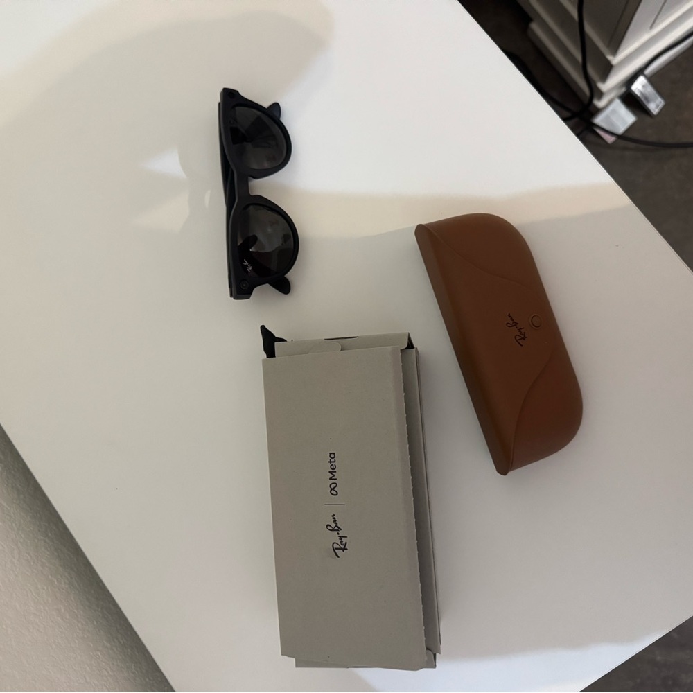 Ray-Ban meta glasses